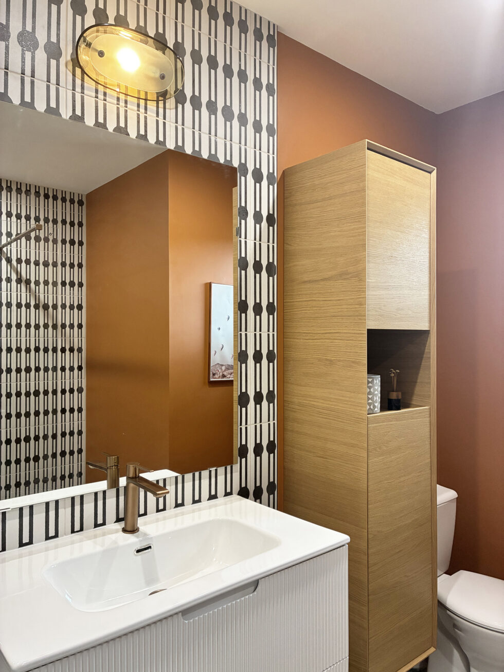Cuisine noir, blanc et terracotta, projet de Charlotte Marco